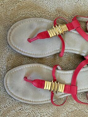 Size 11 White Mt. T-Strap Thong Sandal. Tomato Red/Orange w/ Gold Embellishments